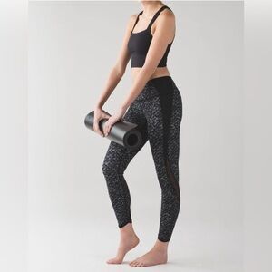 Lululemon Featherlight Tight Iridescent Multi Black / Black Leggings Size 4